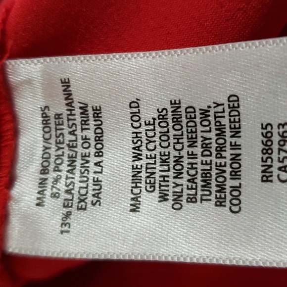 Leith. NWOT. Red Mini Skirt; Wide Waist Band; Back Zipper Closure. Size M. - Picture 11 of 11